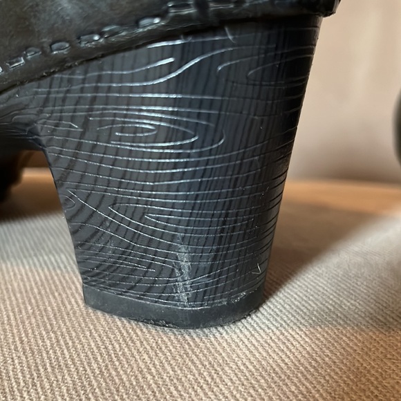 Dansko heeled Oxford shoes - Picture 6 of 6